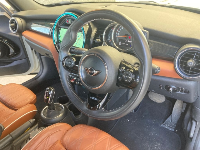 BMW MINI 2018