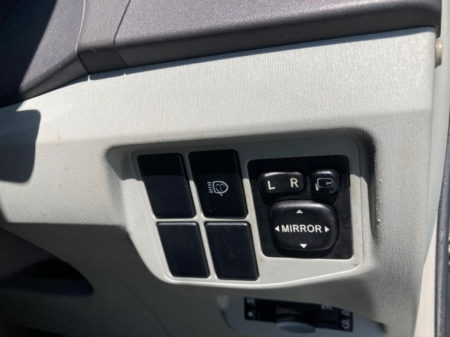 TOYOTA PRIUS 2011