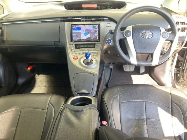 TOYOTA PRIUS 2012