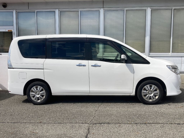 NISSAN SERENA 2014
