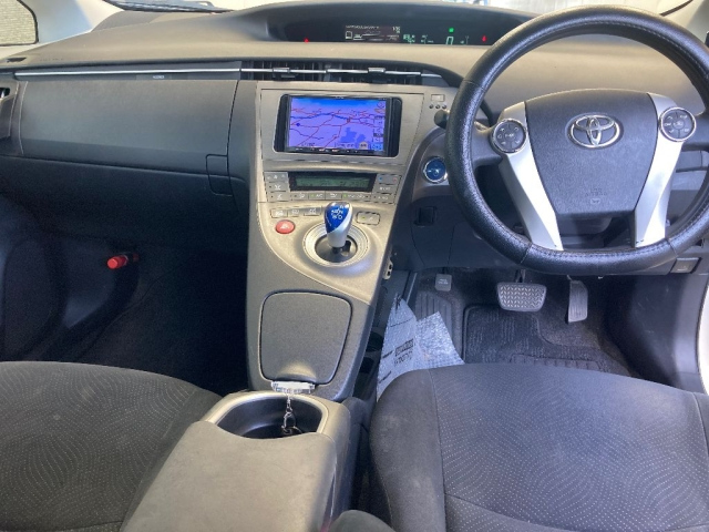 TOYOTA PRIUS 2012