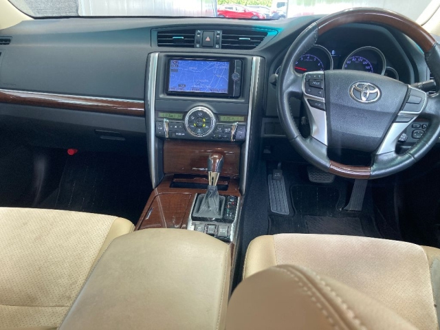 TOYOTA MARK X 2013