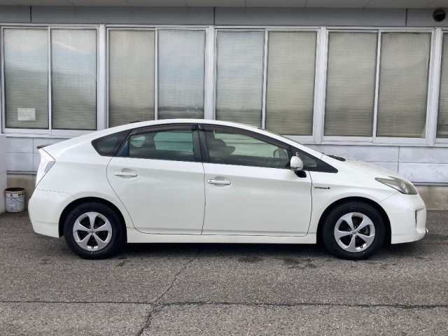 TOYOTA PRIUS 2012