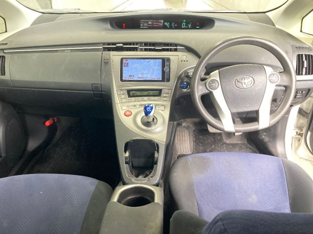 TOYOTA PRIUS 2012