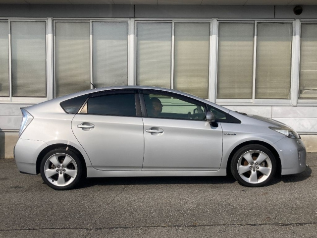 TOYOTA PRIUS 2014