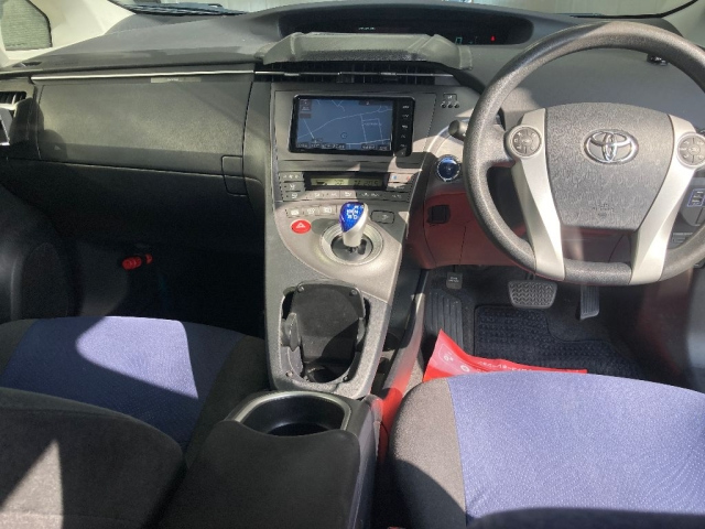 TOYOTA PRIUS 2014