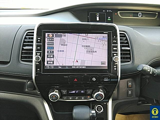 NISSAN SERENA 2017