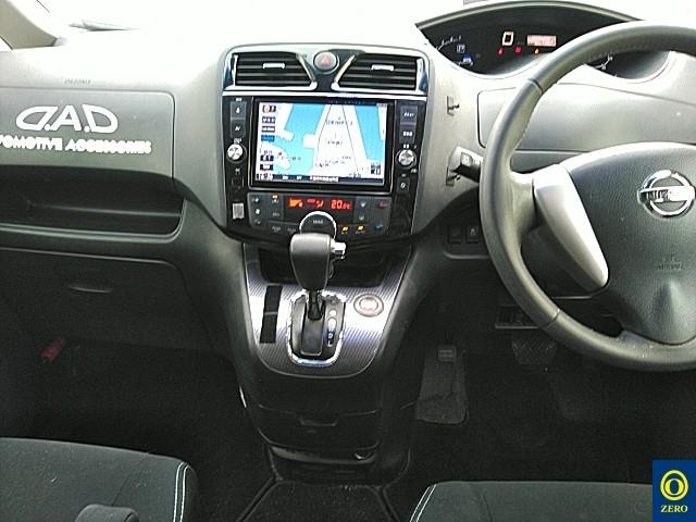 NISSAN SERENA 2014