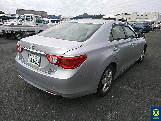 TOYOTA MARK X 2011