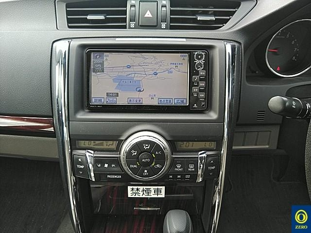 TOYOTA MARK X 2011