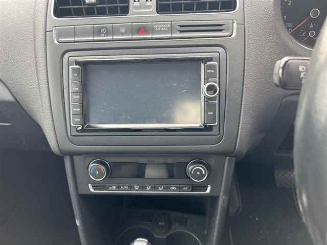 VOLKSWAGEN POLO 2016