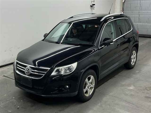 VOLKSWAGEN TIGUAN 2010