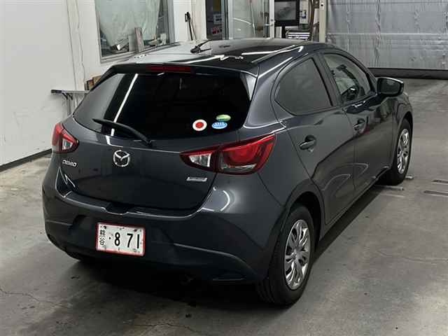 MAZDA DEMIO 2016