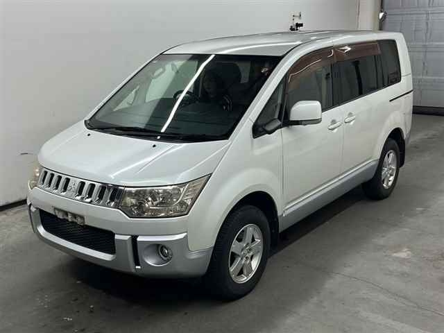 MITSUBISHI DELICA D5 2008