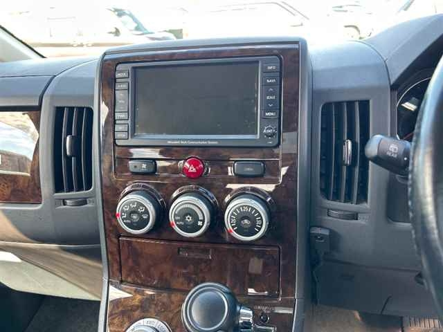 MITSUBISHI DELICA D5 2010