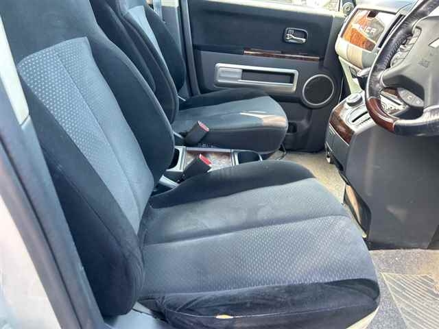 MITSUBISHI DELICA D5 2010
