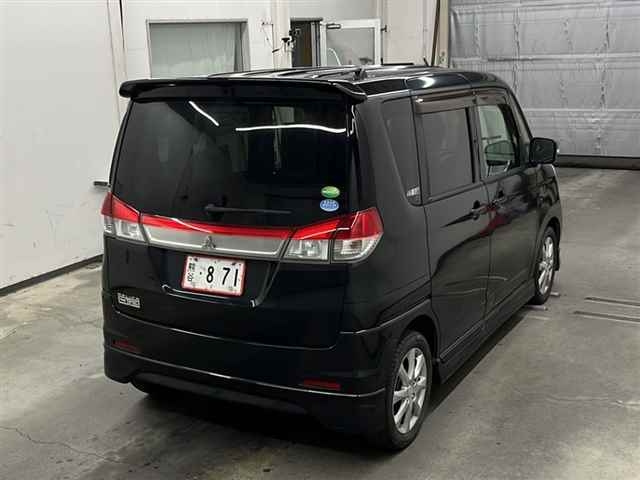 MITSUBISHI DELICA D2 2012