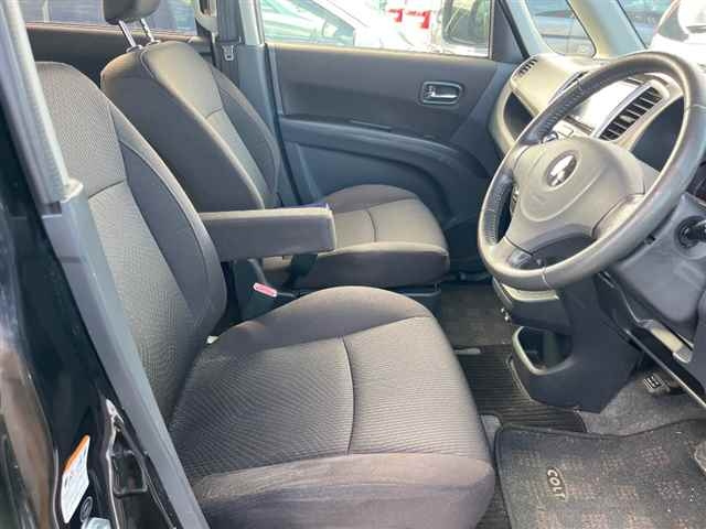 MITSUBISHI DELICA D2 2012