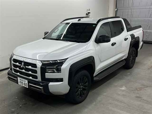 MITSUBISHI TRITON 2024