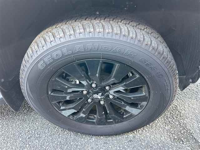 MITSUBISHI TRITON 2024