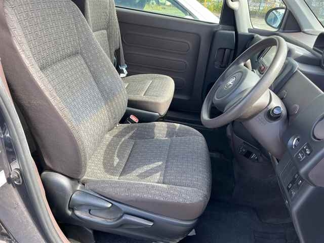 TOYOTA SPADE 2012