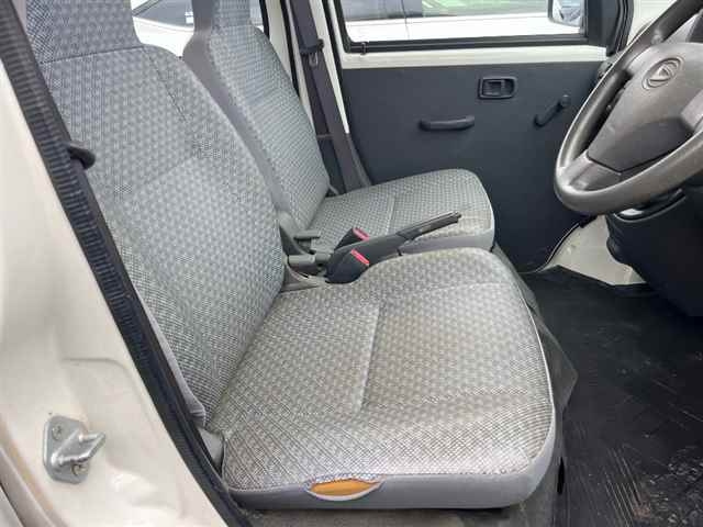 DAIHATSU HIJET VAN 2010