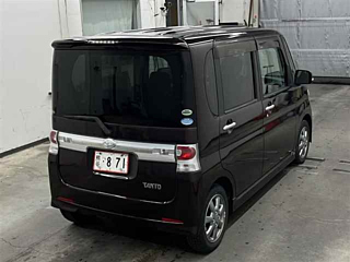 DAIHATSU TANTO 2010
