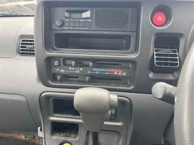 DAIHATSU HIJET VAN 2017