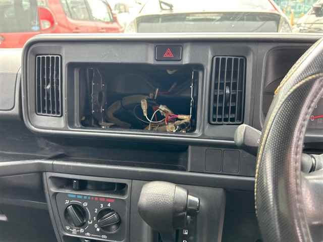 DAIHATSU HIJET VAN 2021