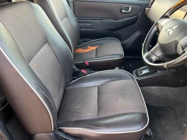 MITSUBISHI PAJERO MINI 2011