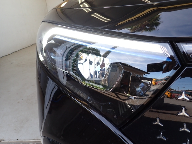 MERCEDES BENZ EQB 2024