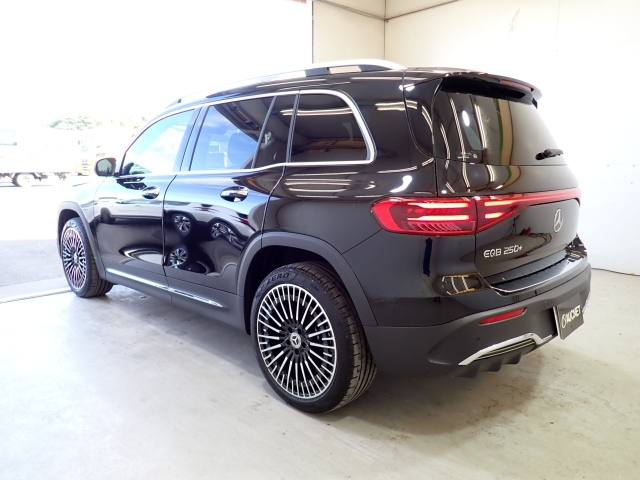 MERCEDES BENZ EQB 2024