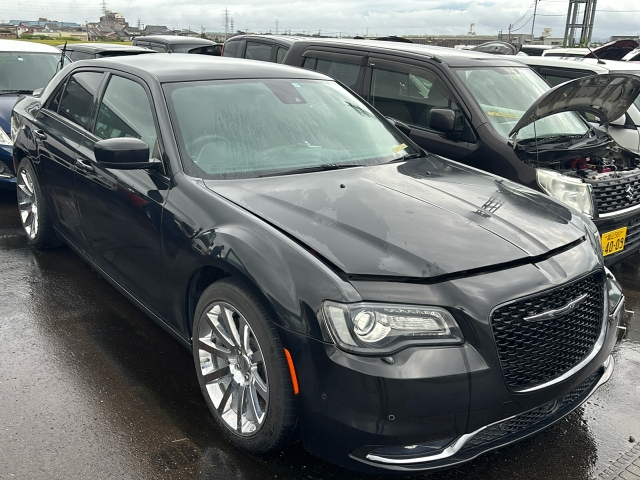 CHRYSLER 300 2015