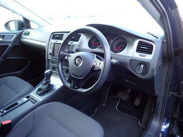 VOLKSWAGEN GOLF 2016