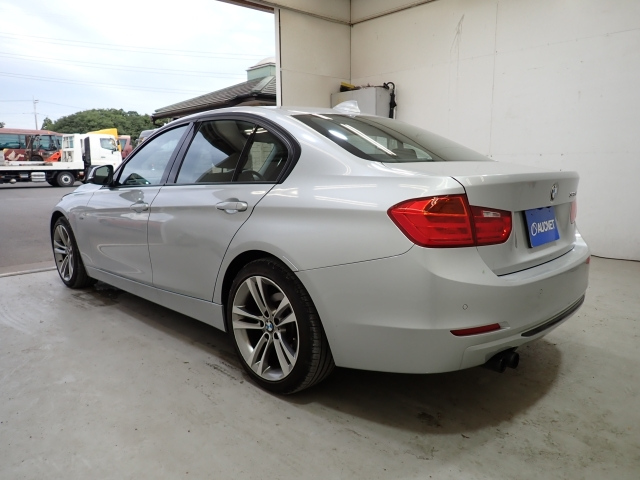 BMW 3 SERIES 2012