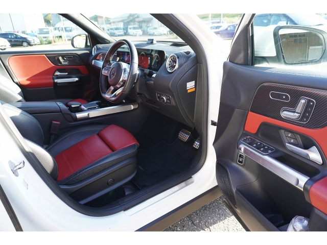 MERCEDES BENZ GLB 2021