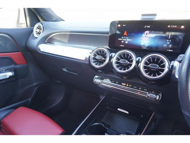 MERCEDES BENZ GLB 2021