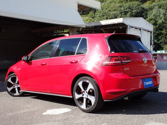 VOLKSWAGEN GOLF 2014