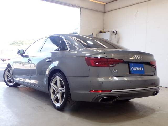 AUDI A4 2019