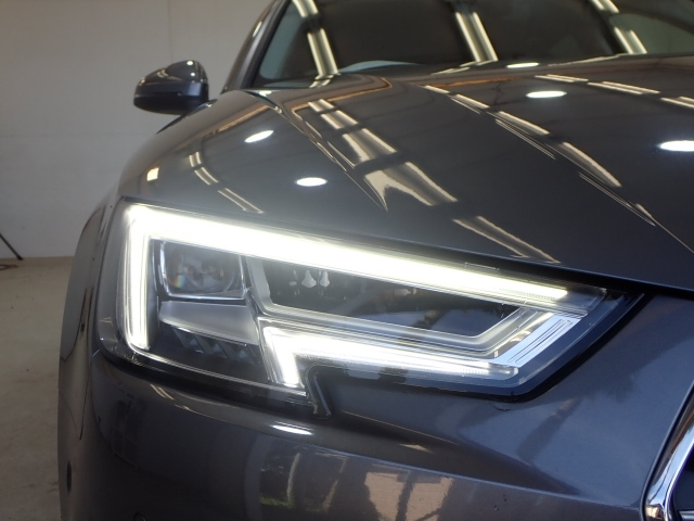 AUDI A4 2019