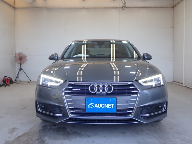 AUDI A4 2019