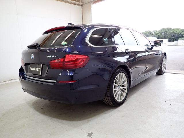 BMW 5 SERIES 2016