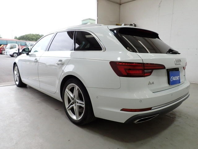 AUDI A4 2020