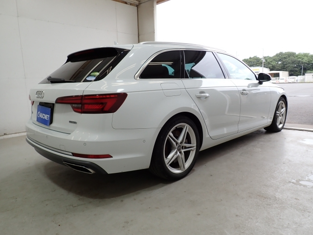 AUDI A4 2020