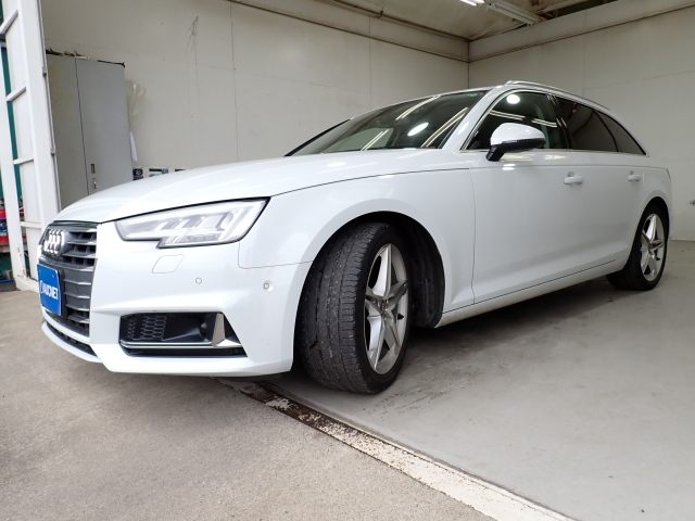 AUDI A4 2020
