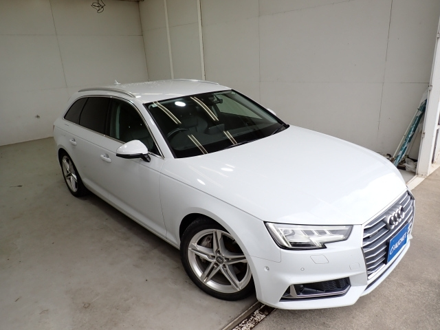 AUDI A4 2020