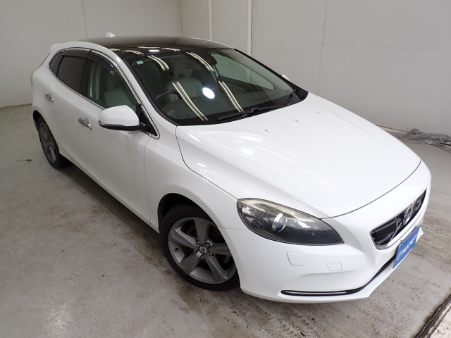 VOLVO V40 2013