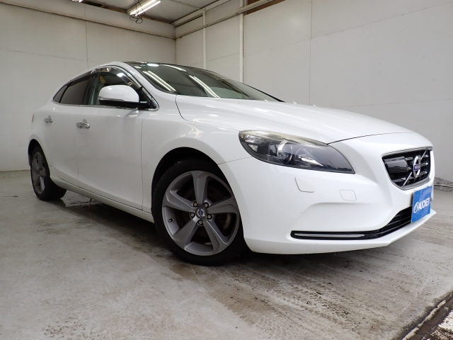 VOLVO V40 2013