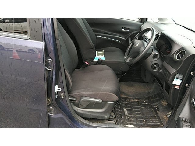 DAIHATSU TANTO EXE 2011