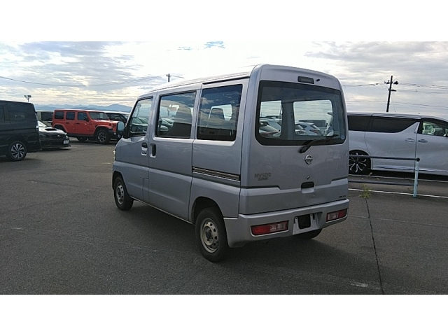 NISSAN CLIPPER VAN 2013